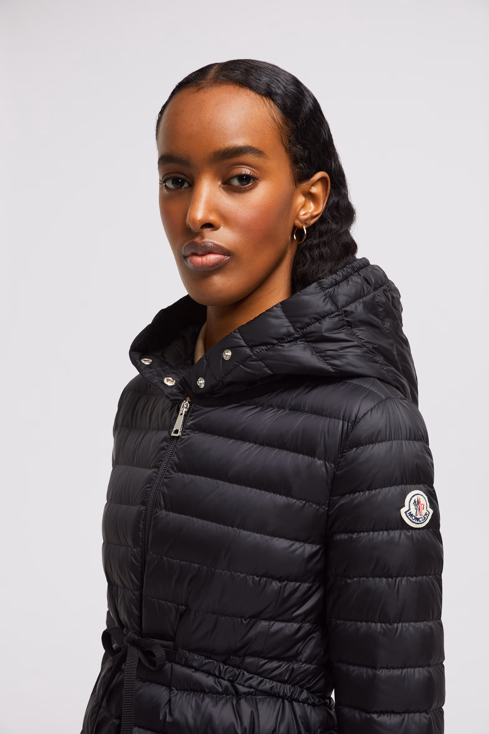 Doudoune longue à capuche ajustée et évasée Barbel Femmes Noir Moncler 4
